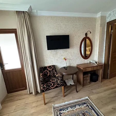 尔彭柯雅鹿酒店