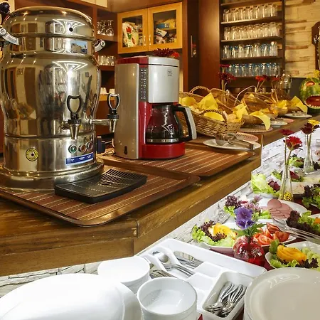 尔彭柯雅鹿酒店 酒店 3*